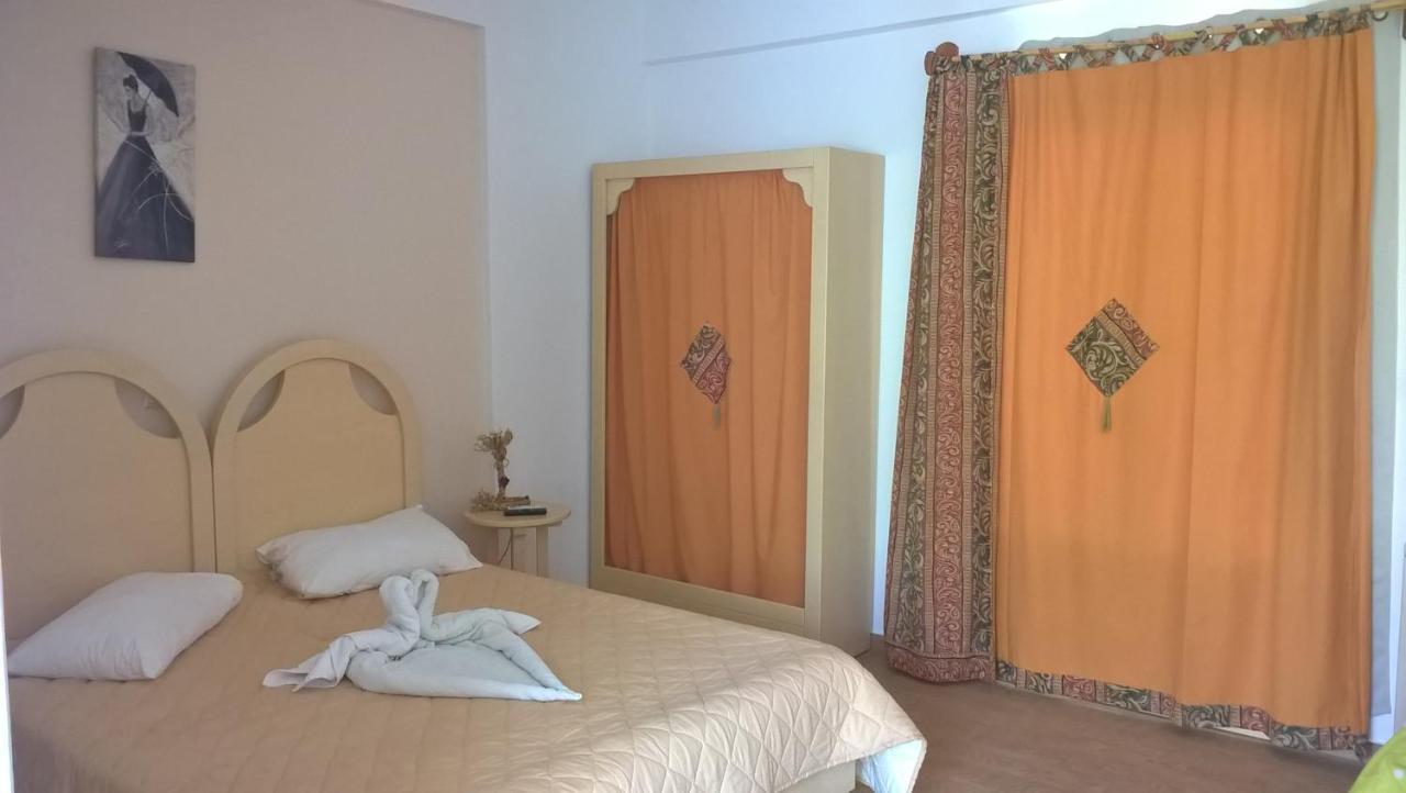 Ferienwohnung Gyrouli 1 Pera Gyalos Exterior foto